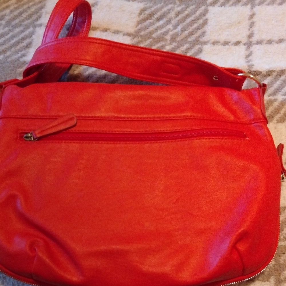 Red Crossbody Shoulder Bag with Tassel - Picture 3 of 3